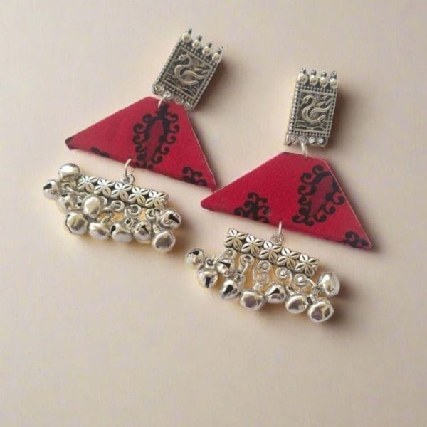 Rainvas Red Printed Swan and Silver Ghungroo Earrings